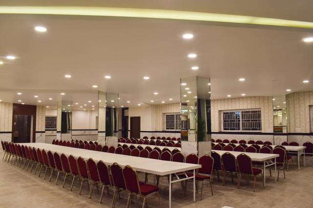 Banquet hall