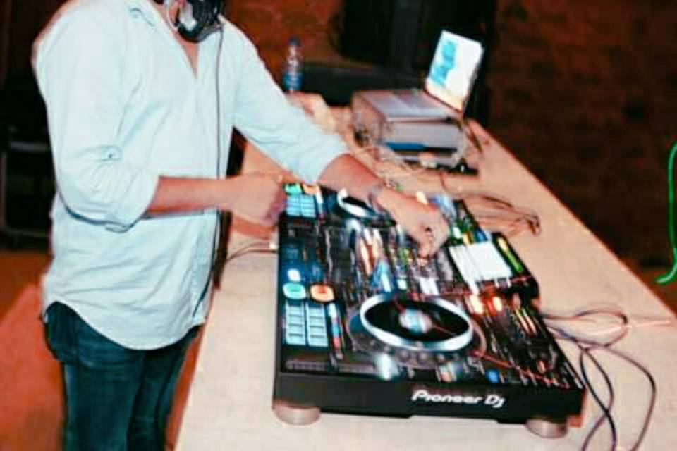 Dj Nandu