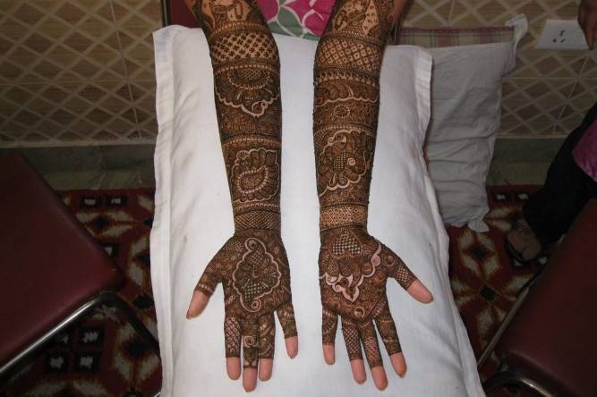 Arun Mehandi Art, Dehradun