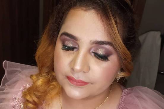 Ritu Motwani Makeup Artist