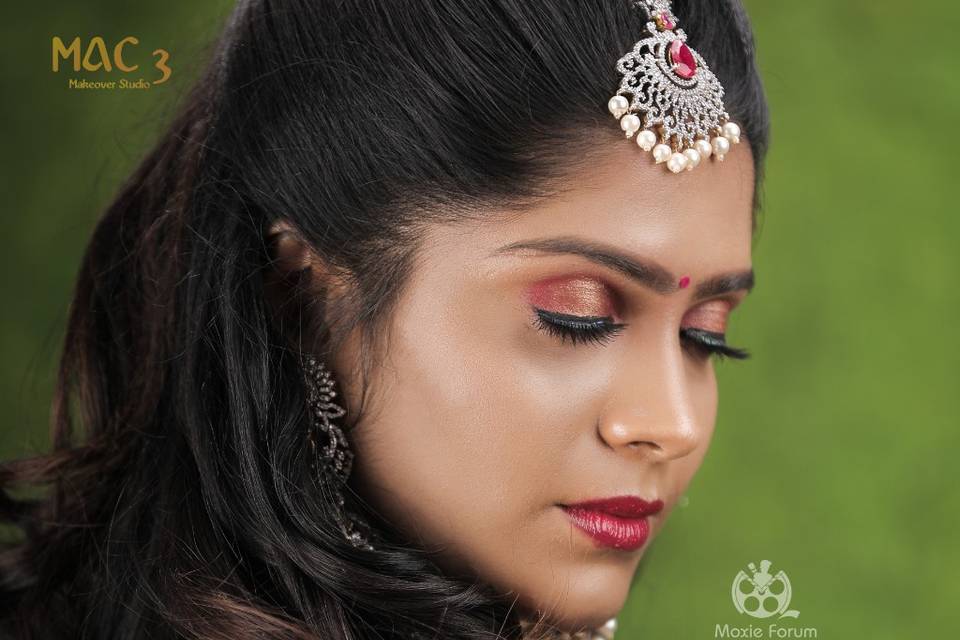 Iswarya Pro Makeup Artist