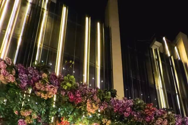 Entrance decor