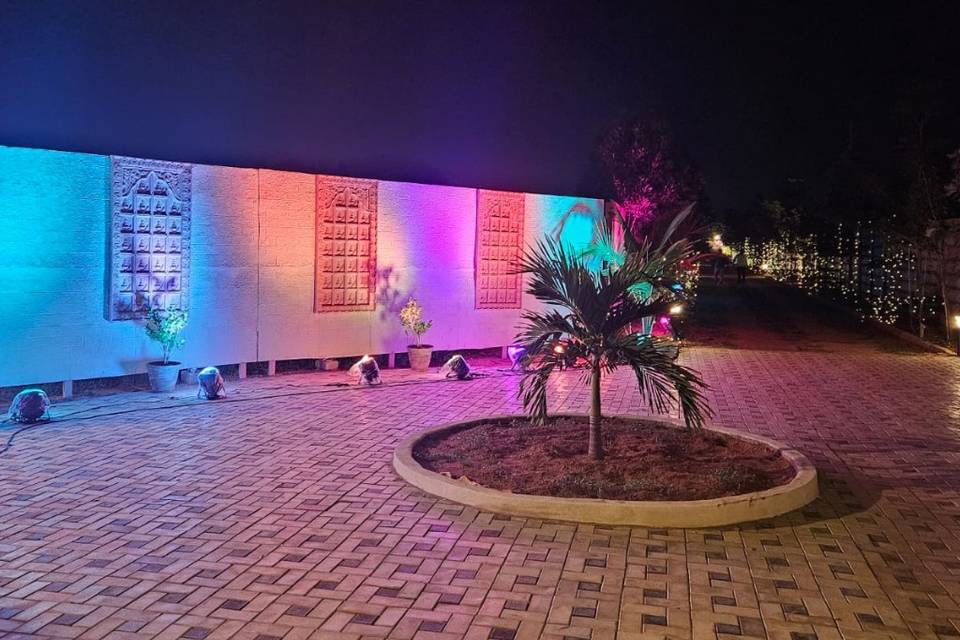 Entrance Round about