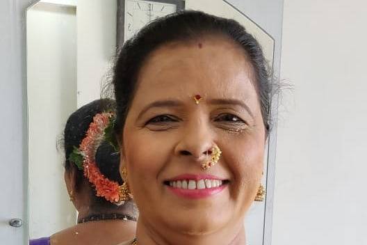 Party makeup