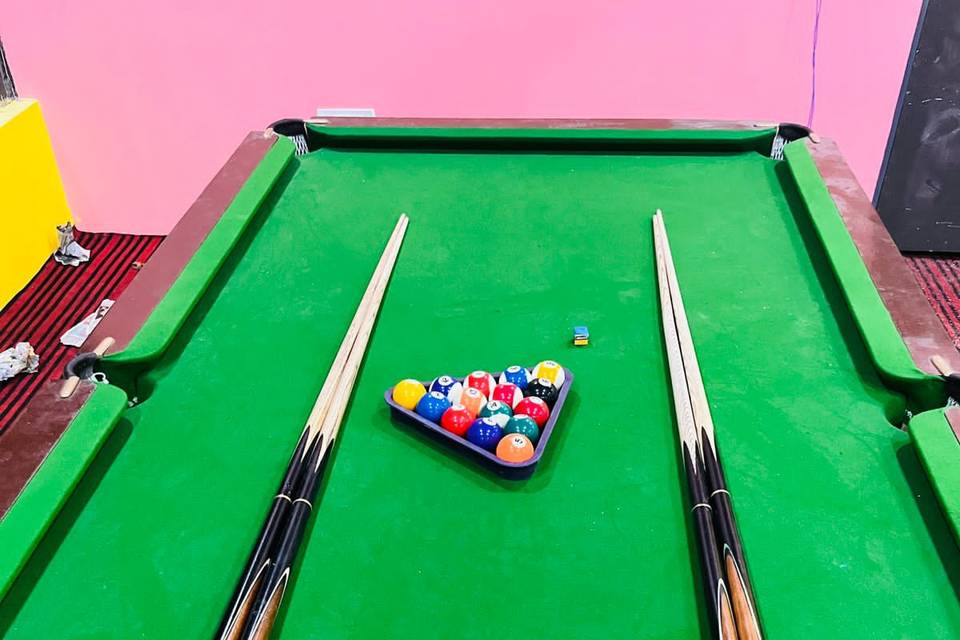 Pool table