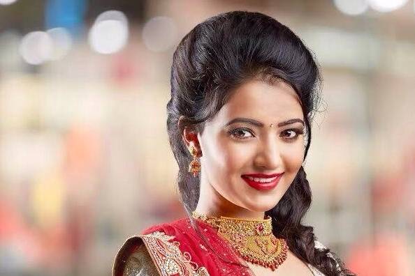 Akhila Creative Hairstyle and Bridal Makeup
