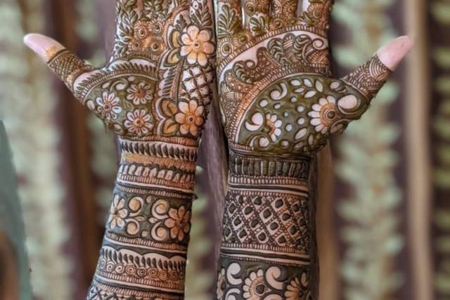 Ravi Mehandi Art- Price & Reviews | Kozhikode Mehndi Artists