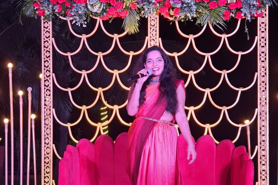 Emcee Nishita Saxena