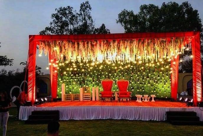 Wedding Reception flowerstage