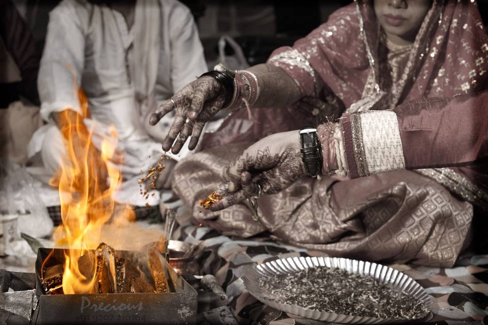 Hindu Wadding Rituals Candid