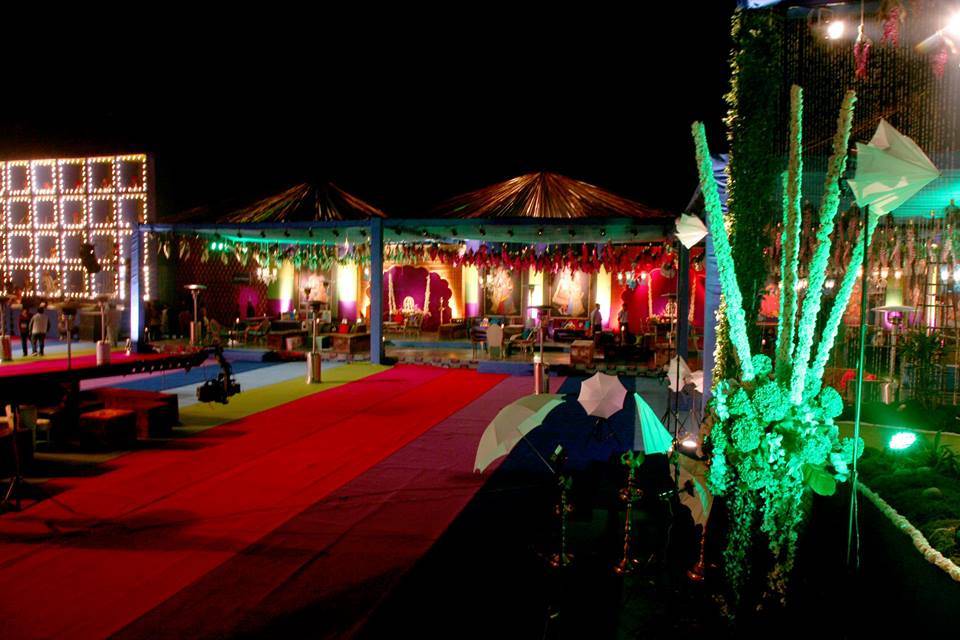 Wedding decor and lighting