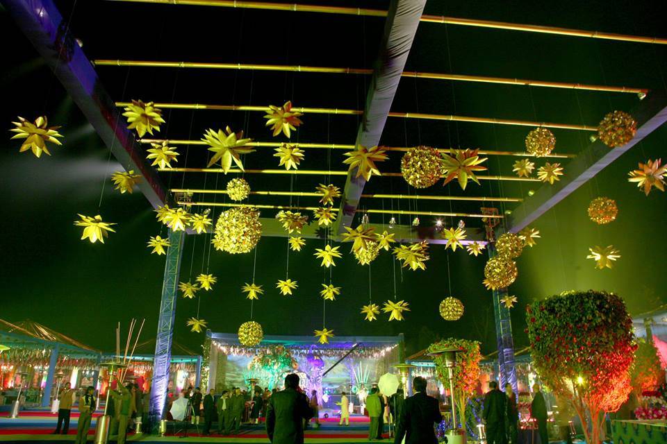 Wedding decor and lighting