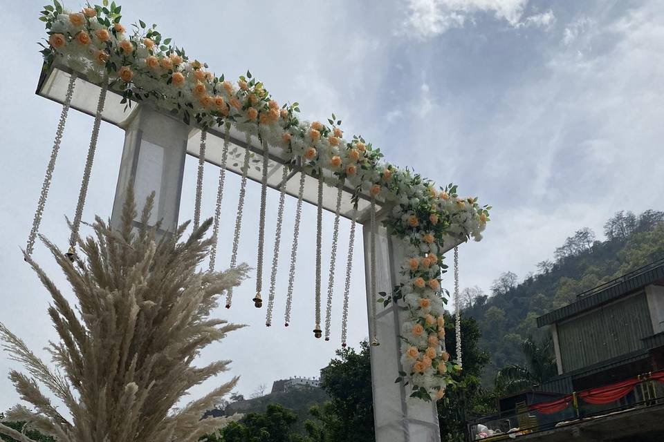 Garland ceremony