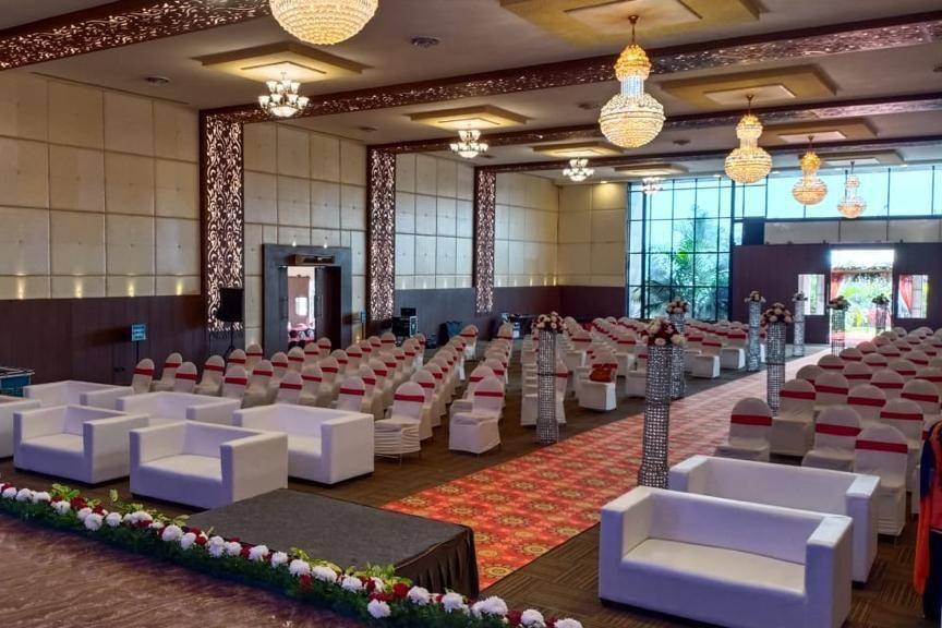 White Pearl ASR Convention - Venue - MG Road - Weddingwire.in
