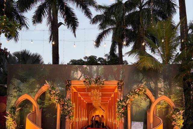 Entry for main stage