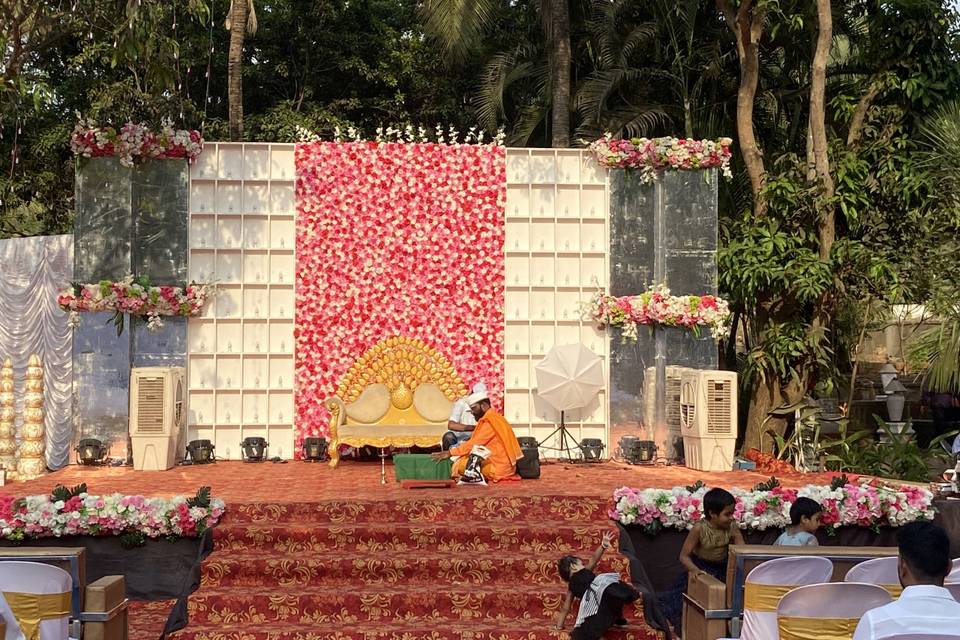 Abhishek Lawns
