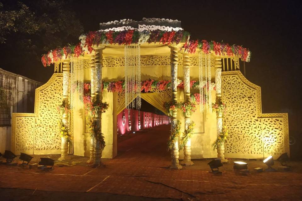 Entrance decor