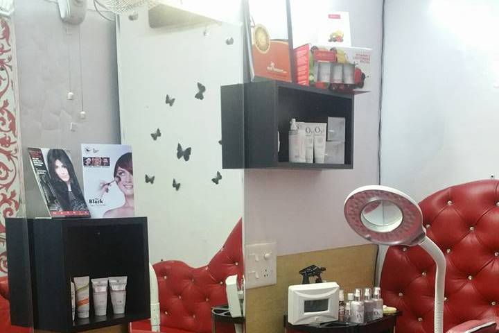 The Black Salon, SAS Nagar