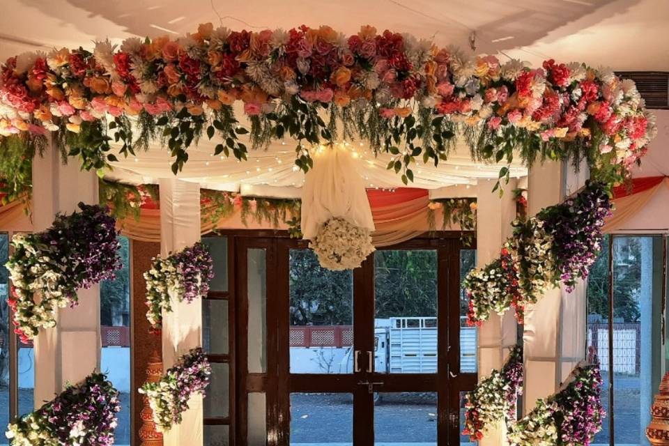 Entrance decor