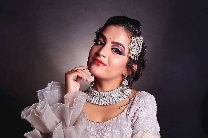 Deepti Officially Makeup Artist