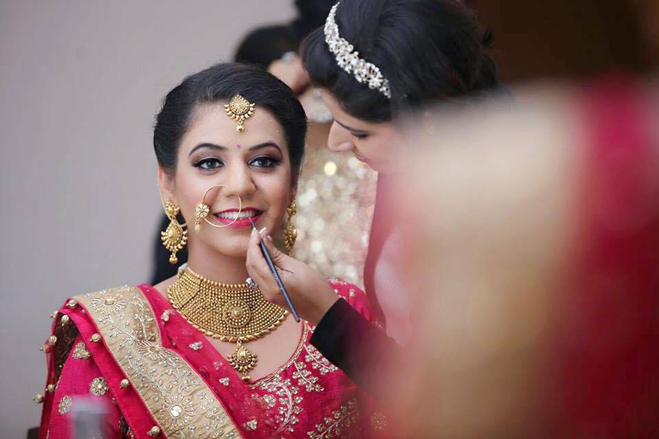 Shruti Sharma Makeup