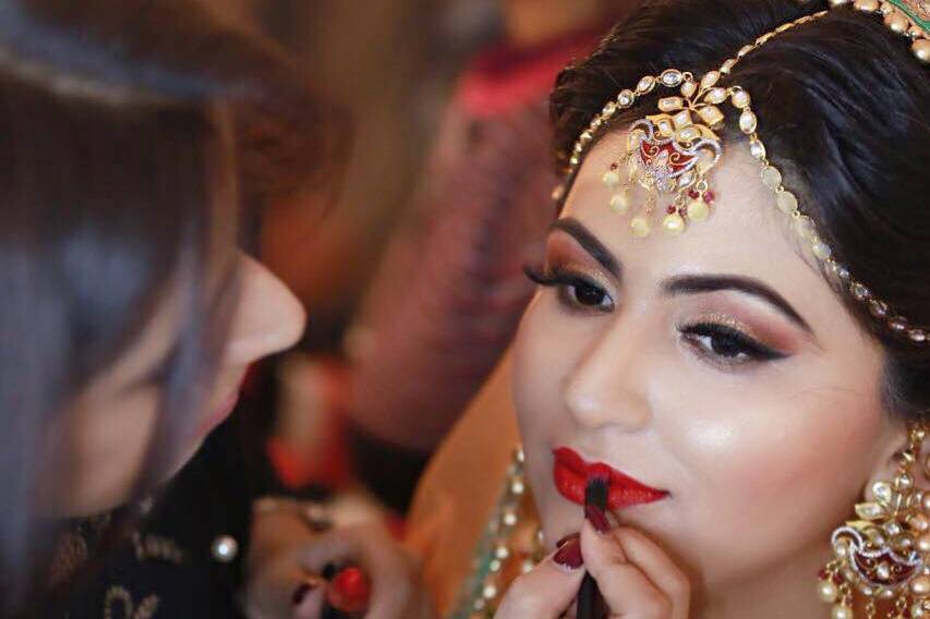 Shruti Sharma Makeup