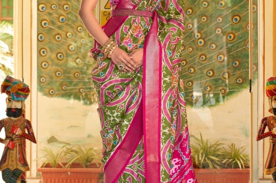 Printed Silk Saree with Belt