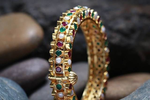 Beautiful Gold Kada