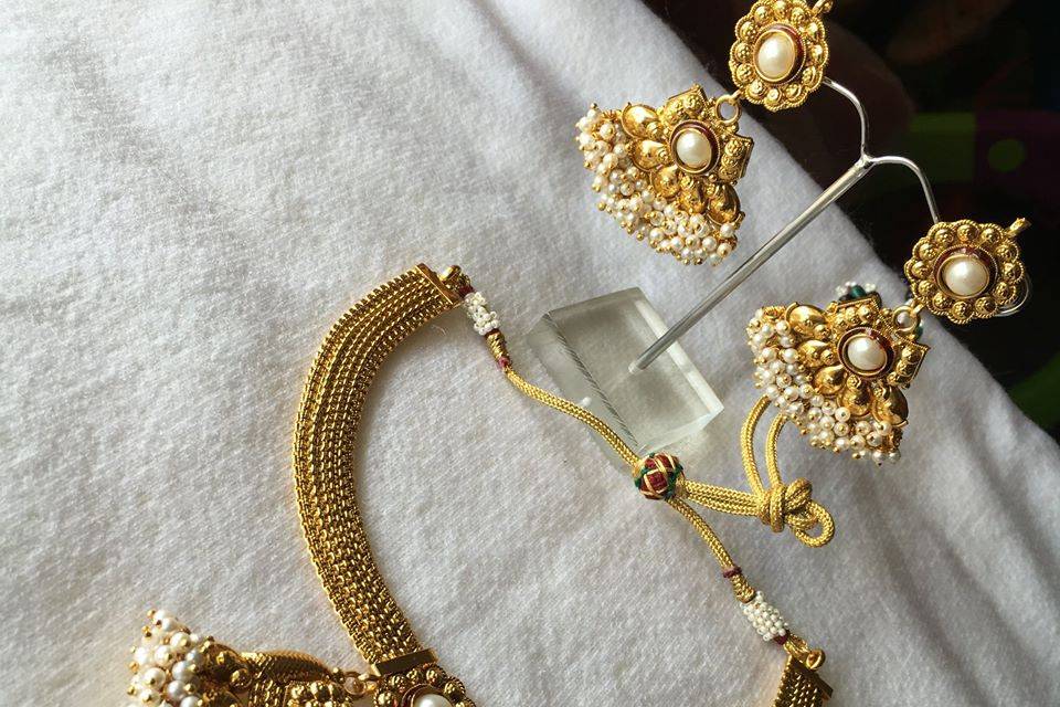 Gold Jewellery Set