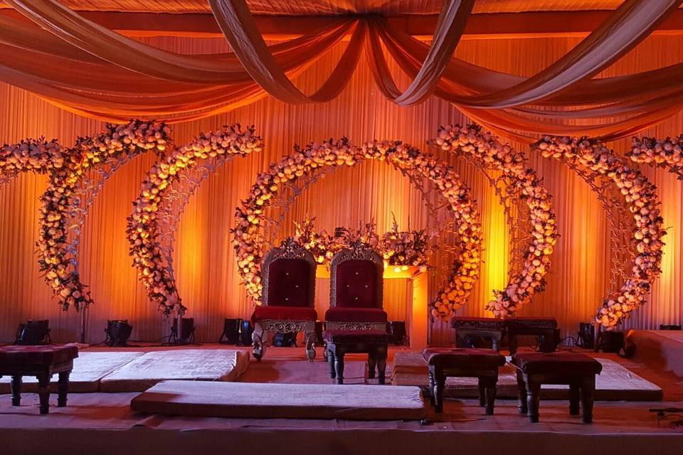 Circular themed stage