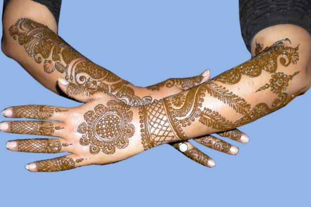 Latest Mehndi Or Henna Designs 2019 For This Season In Hindi | latest  mehendi or henna designs 2019 for festival | HerZindagi