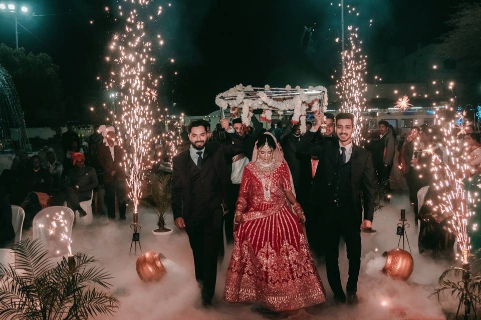 Vikas & Nidhi 31