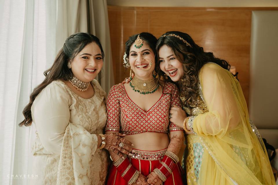 Bride with sisters