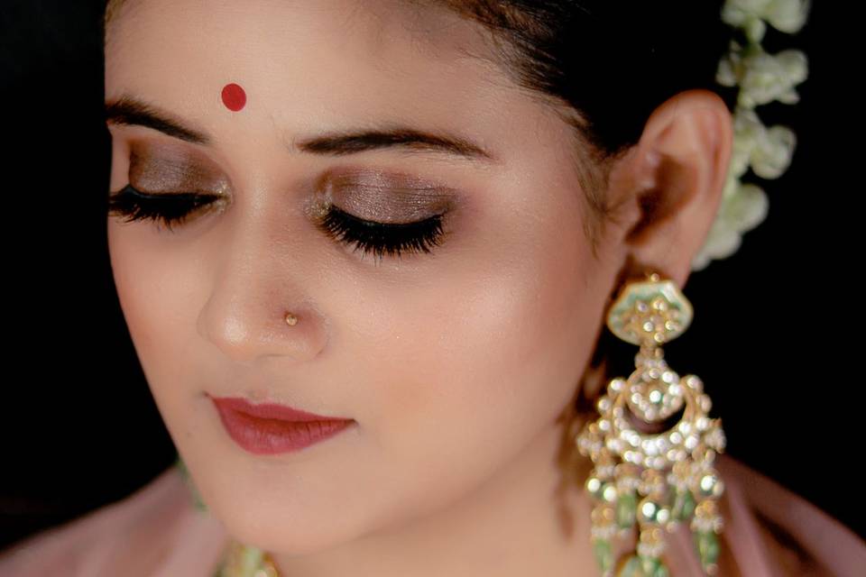 ENGAGEMENT MAKE UP