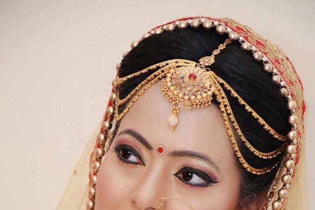 Bridal makeup