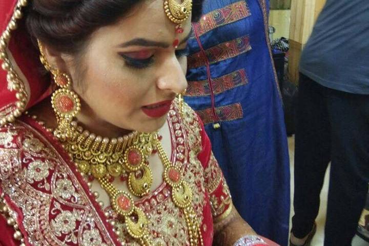 Bridal makeup