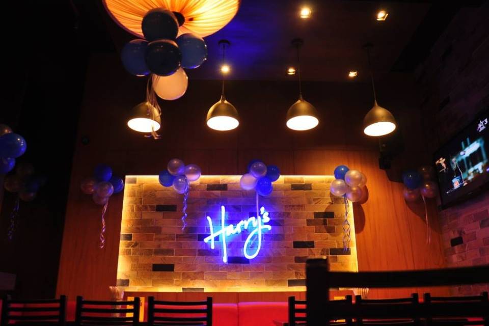 Harry's Bar & Cafe, Juhu