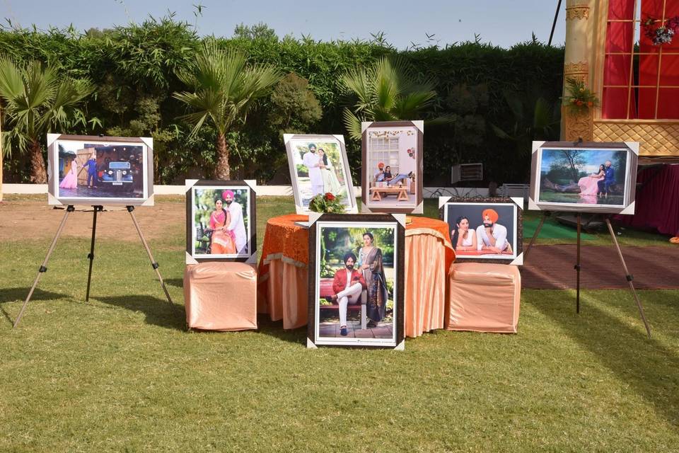 Photo display