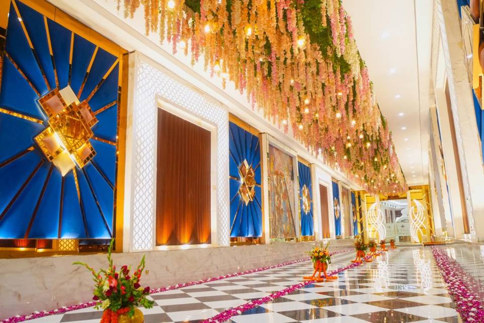Wood heaven lobby