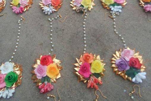 Floral jewellery