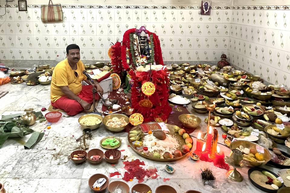 Performing Kali Puja