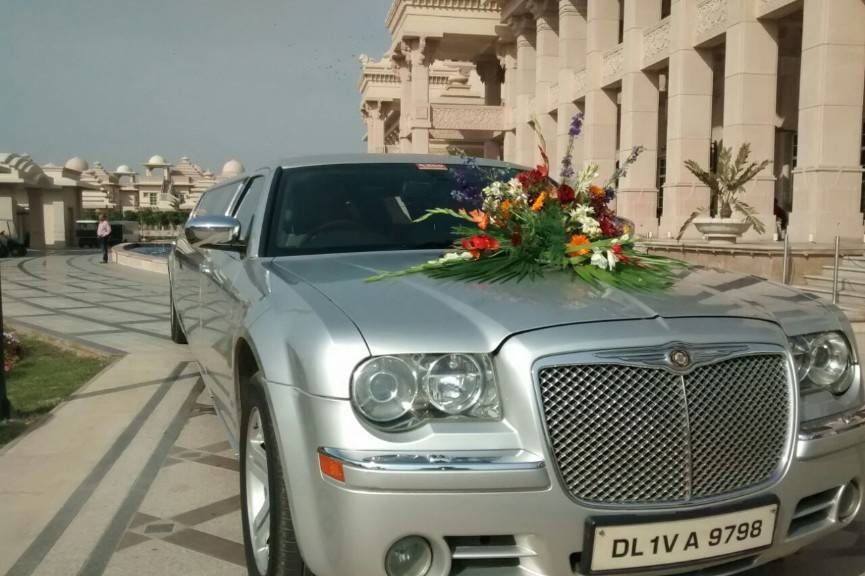 Chrysler Limousine for Wedding