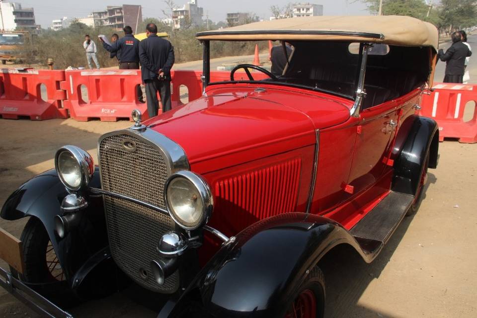 Vintage Car for Wedding