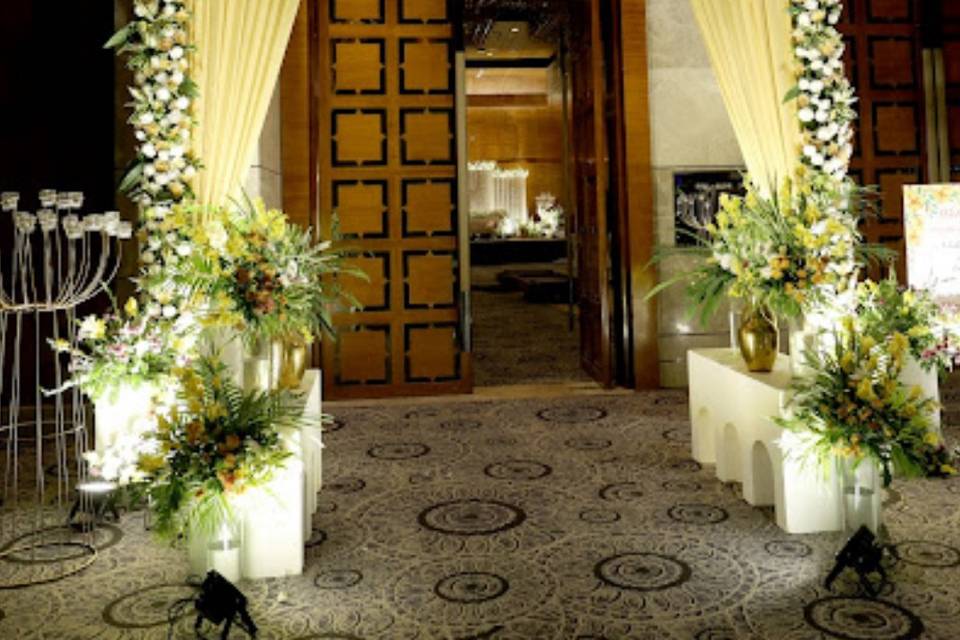 Main entrance decor