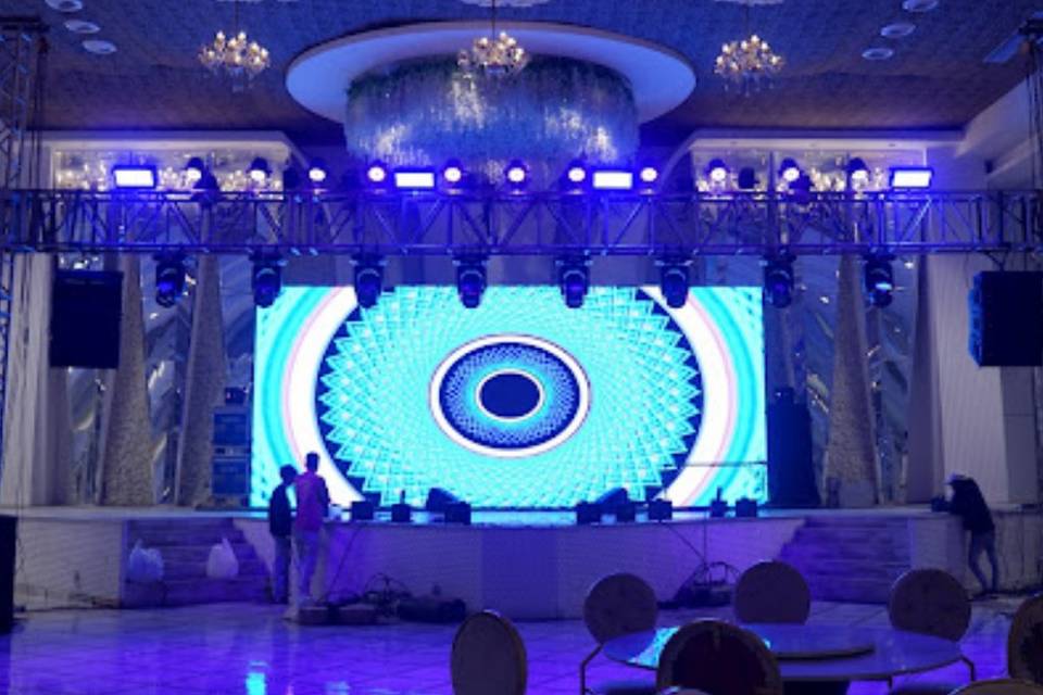 Entertainment stage