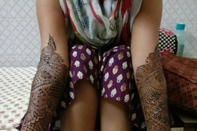 𝐒𝐀𝐁𝐀 𝐌𝐀𝐊𝐄𝐔𝐏 & 𝐌𝐄𝐇𝐄𝐍𝐃𝐈 𝐀𝐑𝐓𝐈𝐒𝐓 on Instagram: “#henna  #mehendi #indogulf #indoarabic #desi… | Bridal mehndi designs, Mehandi  designs, Hand henna