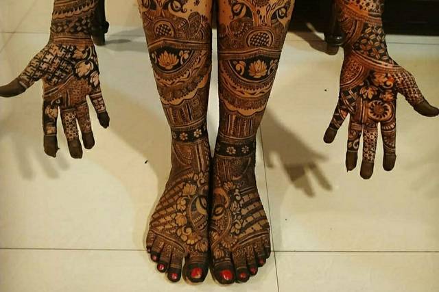 Mehndi Artist | Mehndi artist, Mehndi, Mane