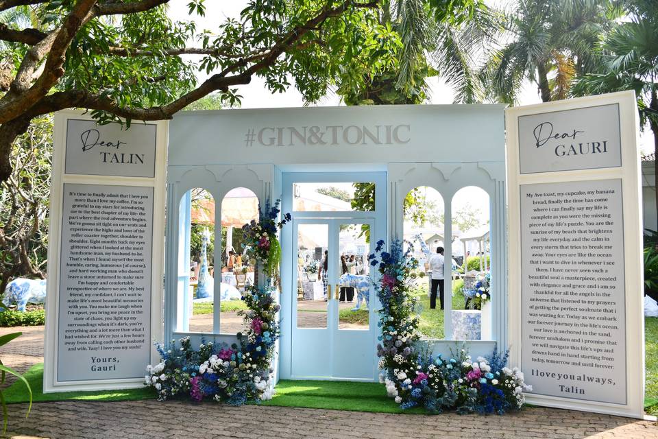 Entrance Decor