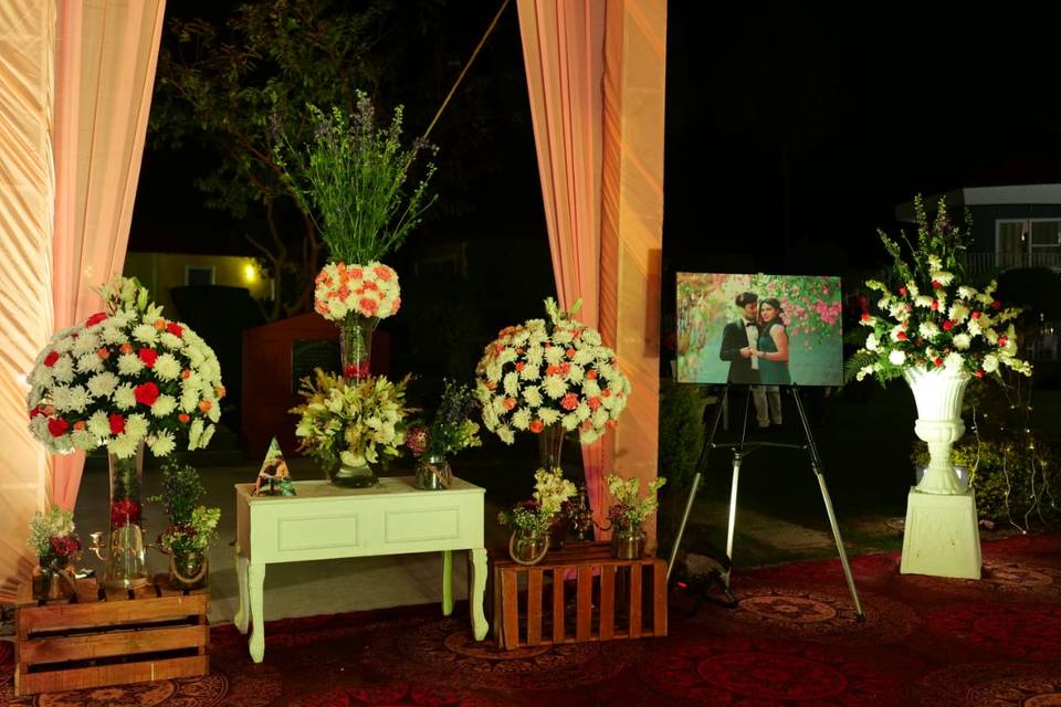 Entrance decor