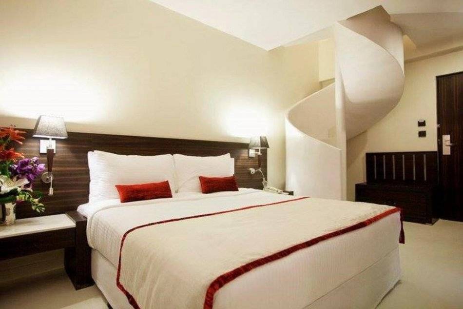 L Hotel Eden